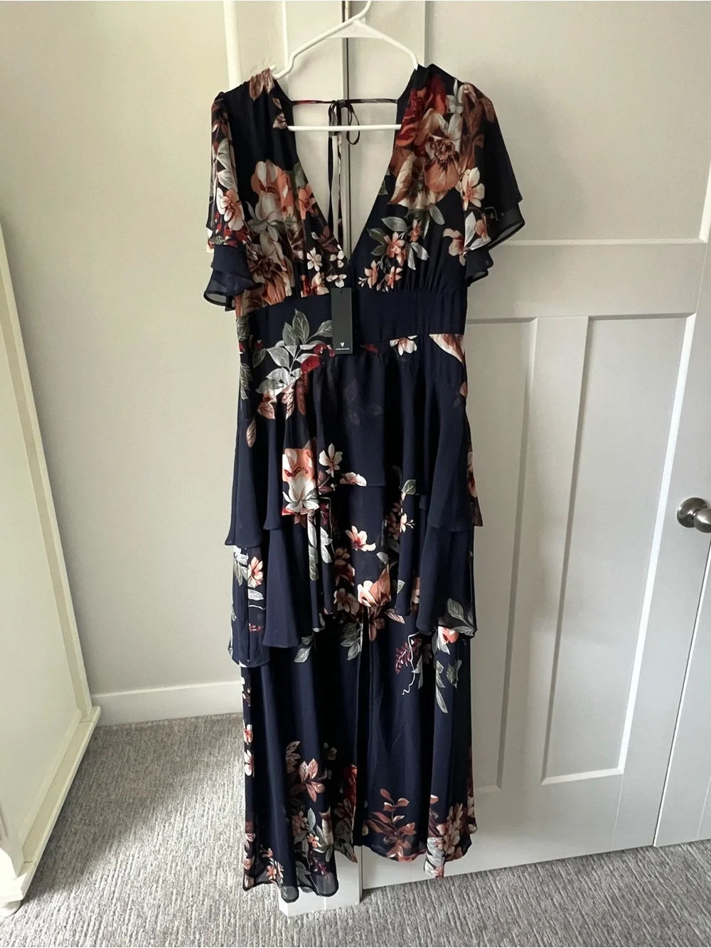 Lulu’s Navy Floral Tiered Maxi Dress with Flutter Sleeves XL - Picture 6 of 8